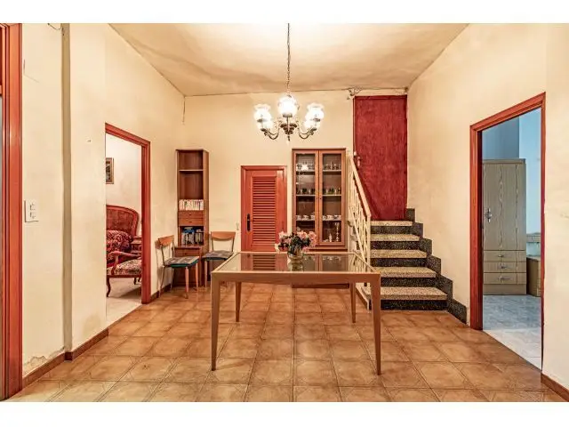 Casa con dos viviendas en Carlet: Ideal familias e inversores