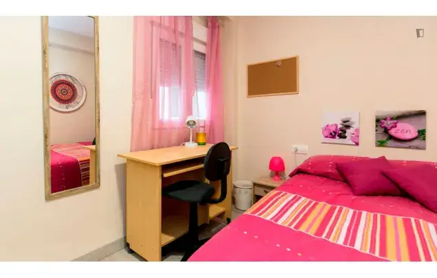 Alquiler Apartamento 4 Dormitorios Granada Estudiantes