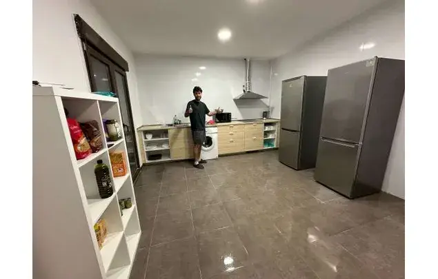 Habitacion amueblada en piso compartido Granada
