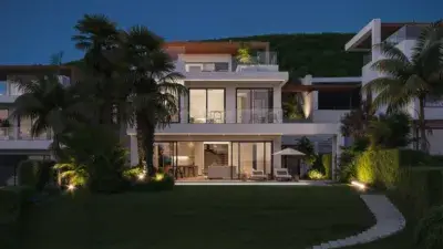 Villa de Lujo en Casares Costa con Vistas Panorámicas