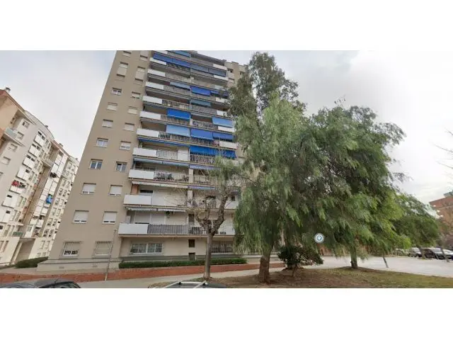 Piso Okupa en Sabadell para Inversores