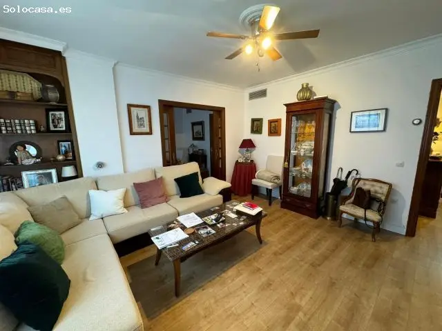 Amplio Piso Céntrico Badajoz 140m² 4 Habitaciones 2 Baños