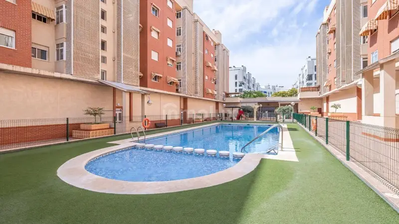 Atico en Alicante con 4 dormitorios y garaje