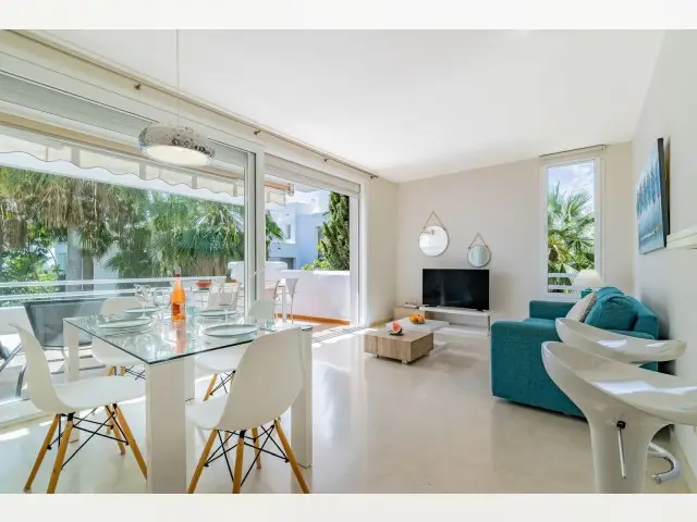 Piso de 2 Dormitorios en venta Casares, España