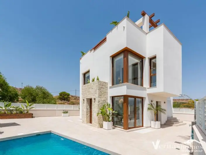 Villa 3 Dormitorios Vera Playa Piscina Privada Solarium Sótano