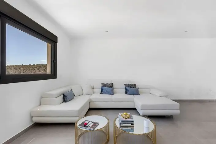 Villa de Lujo 3 Dormitorios en Venta Macisvenda