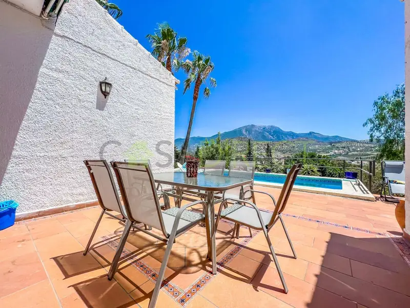 Chalet en Alquiler Cortijo Romero  Málaga 3 Dormitorios Piscina Privada