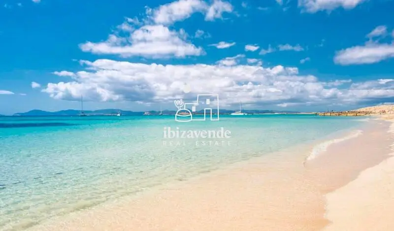 Villa en Formentera con 3 Habitaciones y Jacuzzi