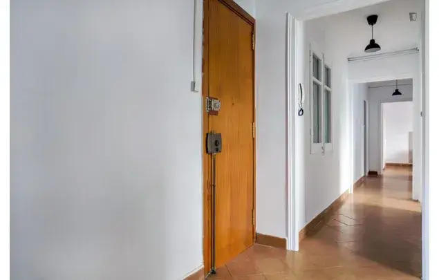 Apartamento 5 Dormitorios Barcelona Estudiantes 3-24 Meses