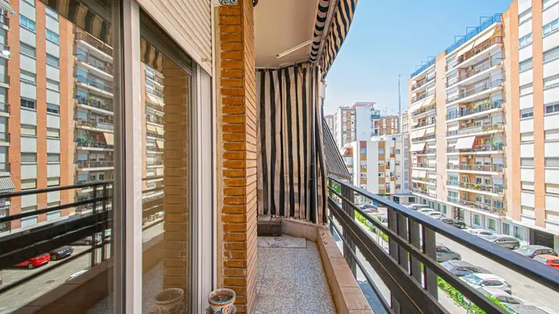 Piso en Sevilla con Terraza Garaje y Trastero