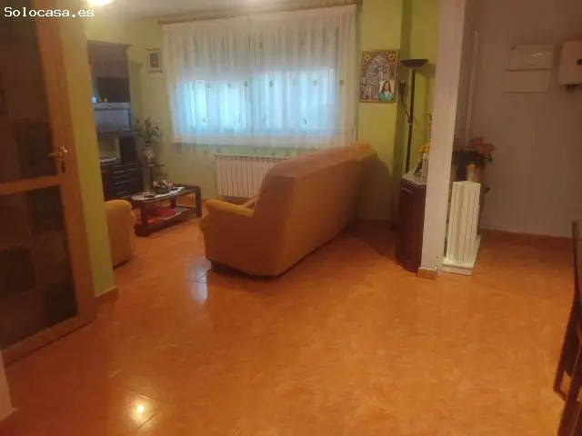 Estupenda Casa con Dos Viviendas en Almansa
