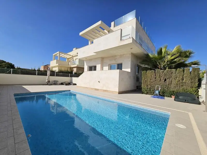 Villa 5 Dormitorios La Zenia Cerca Playa Lujosa Moderna