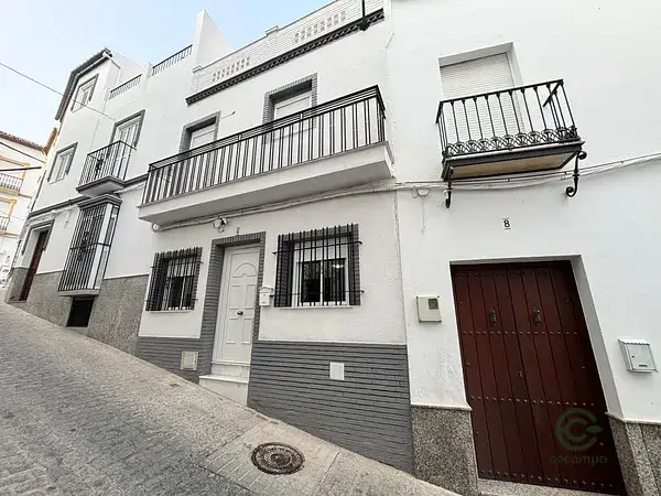 Casa en el casco histórico de Olvera con terraza y vistas