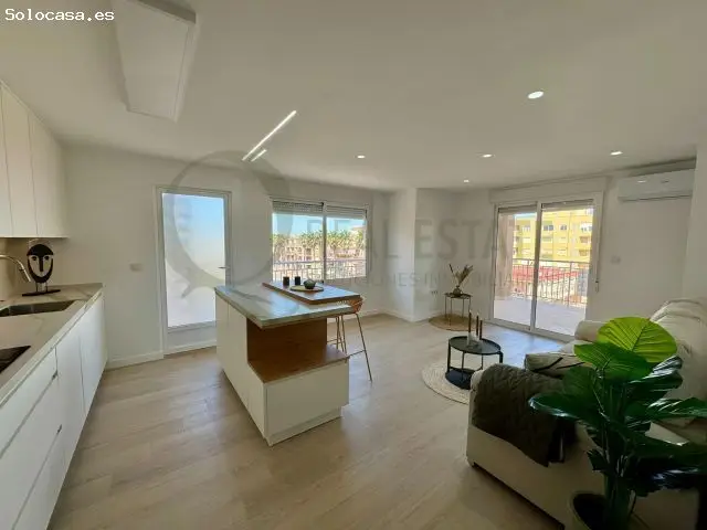 Vivienda Reformada Primera Linea Mar Torrevieja Junto Puerto