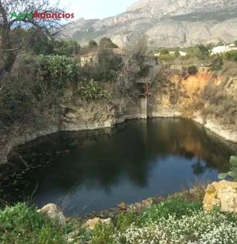 Venta  de Finca con lago para riego en Alicante