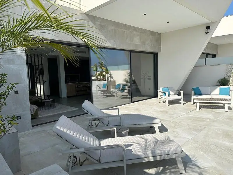 Villa de Lujo con Vistas al Mar en Rojales