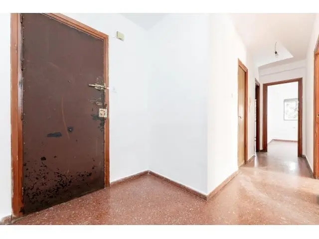Piso para reformar 105m2 Calle Luz Casanova