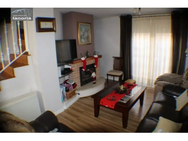 La Noria Vende Adosado Seminuevo, Con Muy Buenas Calidades Y Acabados, Zona Santa Teresa