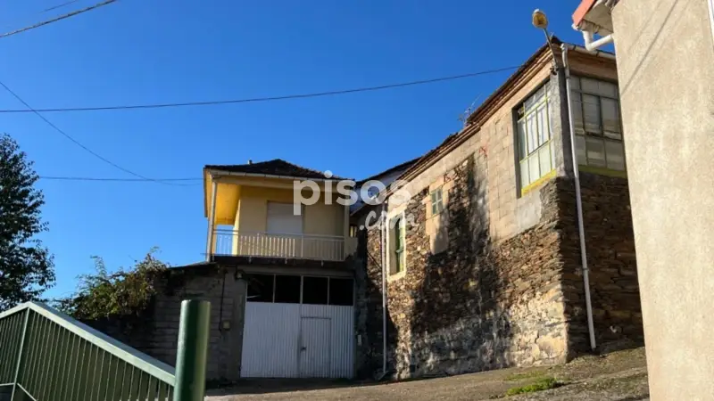 Casa en venta en Laza