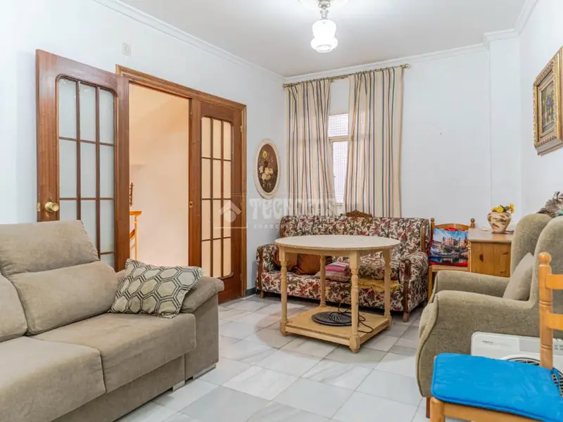Casa en venta en Motril centro 166m2 4 dormitorios 2 baños