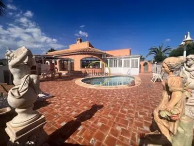 Villa Independiente en Mazarrón con Piscina