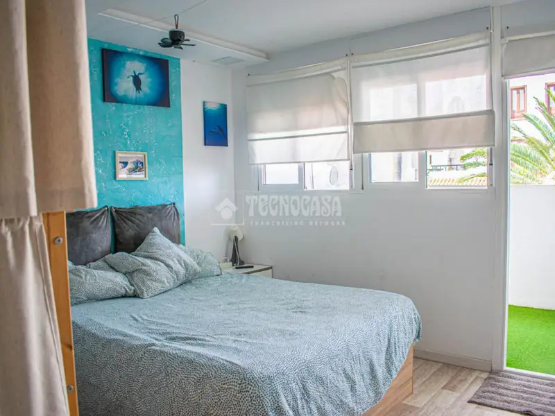 Apartamento en primera línea de mar en Arona ideal para inversión
