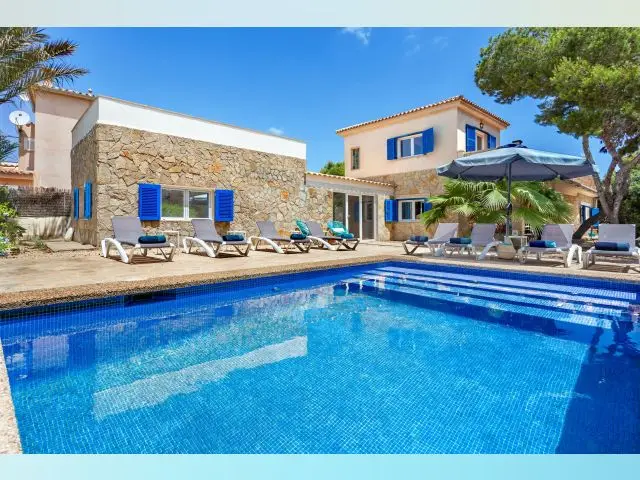 Chalet 4 Dormitorios Mallorca Alquiler Familia Piscina Barbacoa Playa