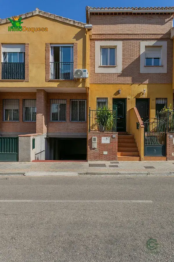 Casa en Granada zona Parque Almunia 168m2 3 habitaciones