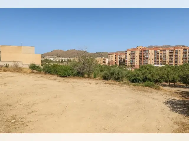 Solar Urbano Málaga: 4-5 Apartamentos, 271m2, Alta Rentabilidad