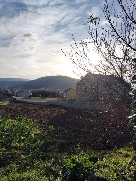 Finca Edificable 1600m2 A Barquiña Noia