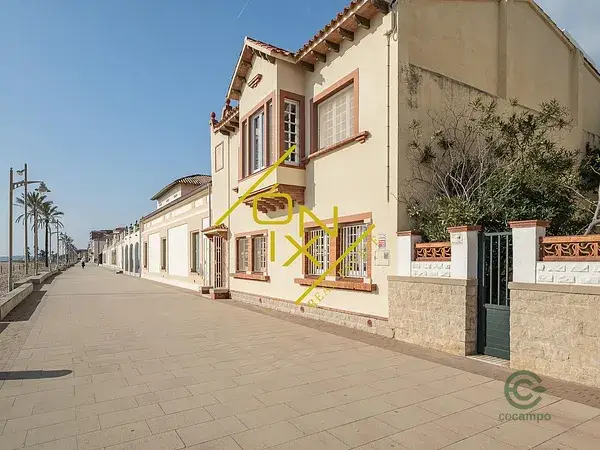 Casa de Lujo en Primera Línea de Playa El Vendrell