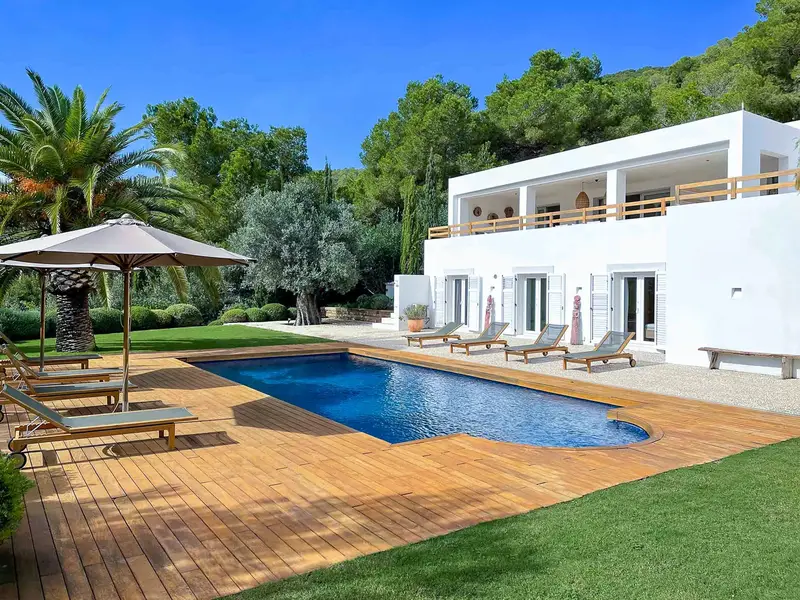 Casa vacacional en Ibiza con 4 dormitorios y piscina