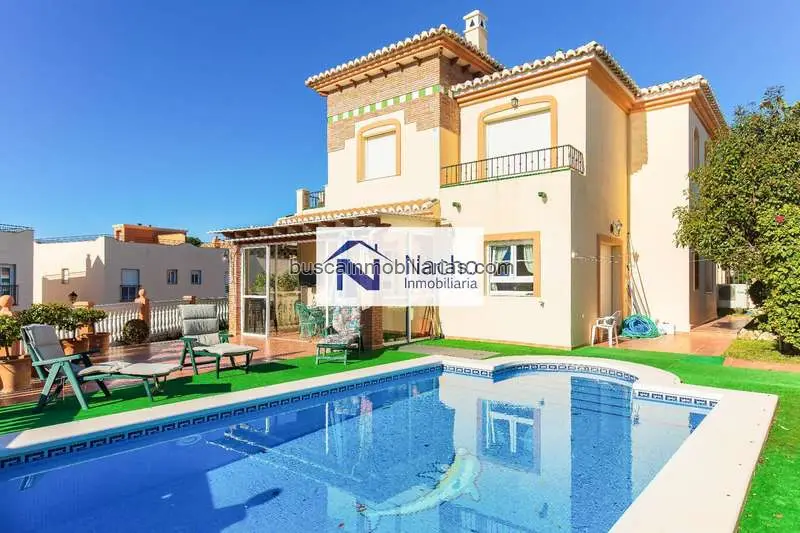 Villa en Velez Malaga con Vistas al Mar y Piscina Privada