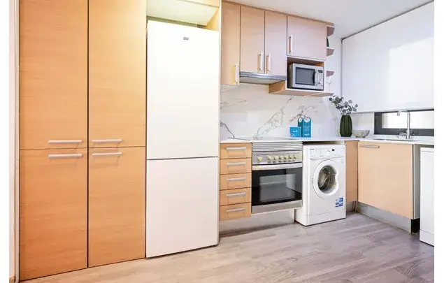 Apartamento 5 Dormitorios 80m2 Barcelona Alquiler Temporada Media Larga
