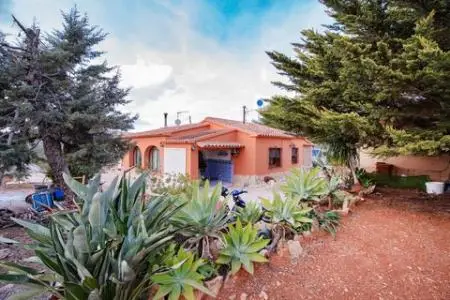 Casa de Campo en Benissa con Vistas Panorámicas y Gran Parcela