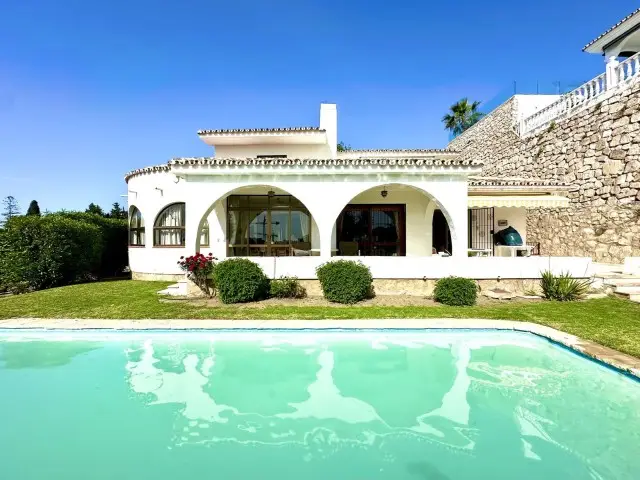 Casa Villa 3 Dormitorios Torremuelle Vistas al Mar Piscina Privada