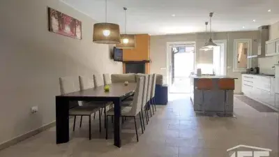 Chalet en Venta Alagon Ideal Familias Numerosas 8 Dormitorios