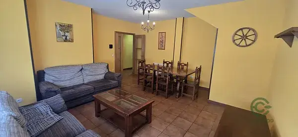 Chalet Adosado en Cardeñosa para Familias