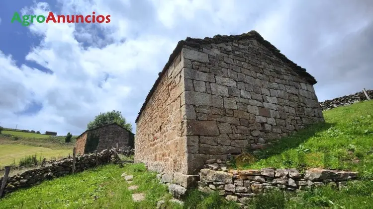 Venta  de Finca rustica con cabaña en Cantabria