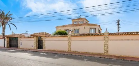 Casa Villa 4 Dormitorios Piscina Torrevieja