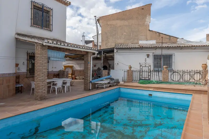 Chalet 5 Dormitorios Ogíjares Piscina Garaje