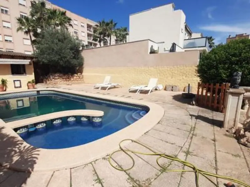 Chalet en El Vivero Palma con Piscina y Jardin