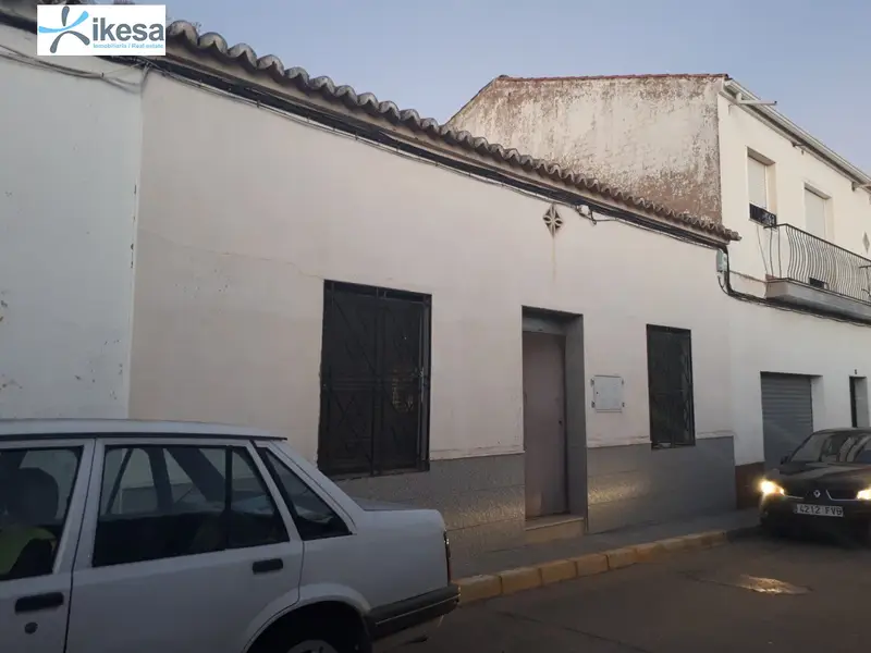 Casa Rural 3 Dormitorios Peñarroya-Pueblonuevo Para Reformar