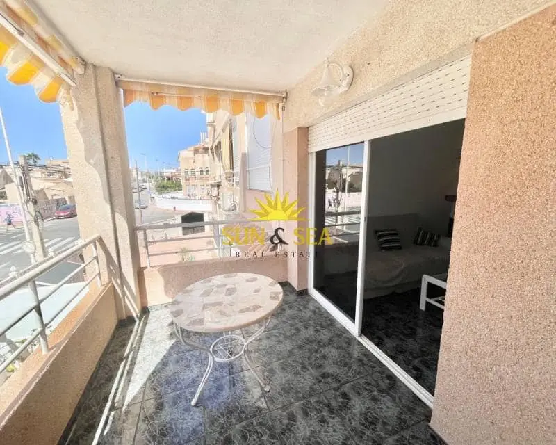 Apartamento en alquiler en Playa de los Locos, Torrevieja, Alicante