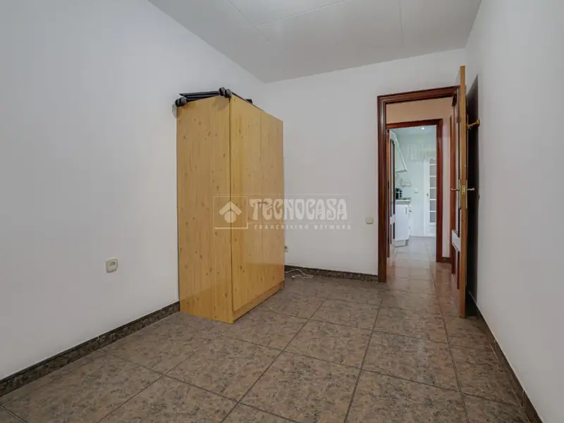 Piso en venta Montcada i Reixac 4 dormitorios 85m²