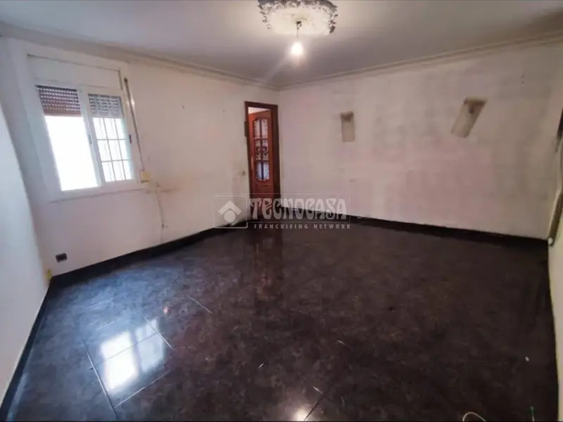 Piso en Venta Ciutat Vella 100m² 3 Dormitorios 2 Baños