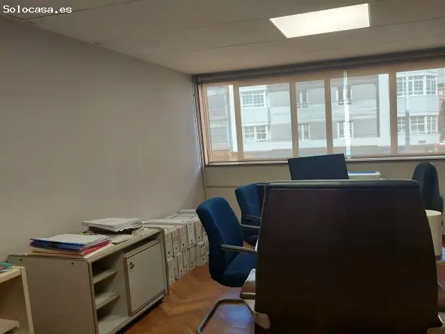 Oficina en Alquiler en A Coru
ia Calle Ram
ón y Cajal