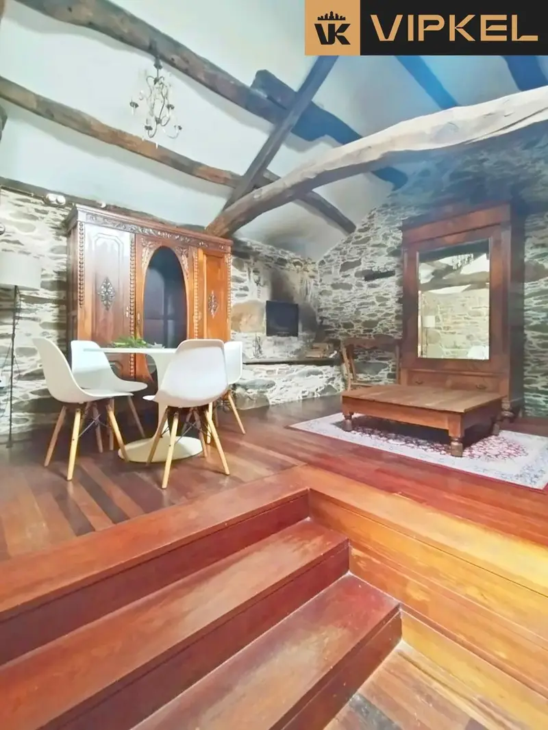 Casa Rural Reformada en Irixoa con Piscina y Jardín