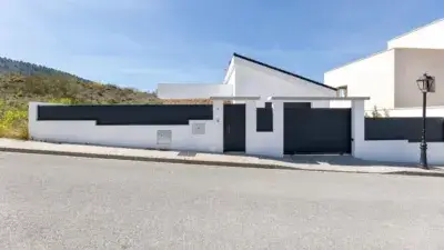Chalet en Venta Cañadas del Parque 4 habitaciones 2 baños