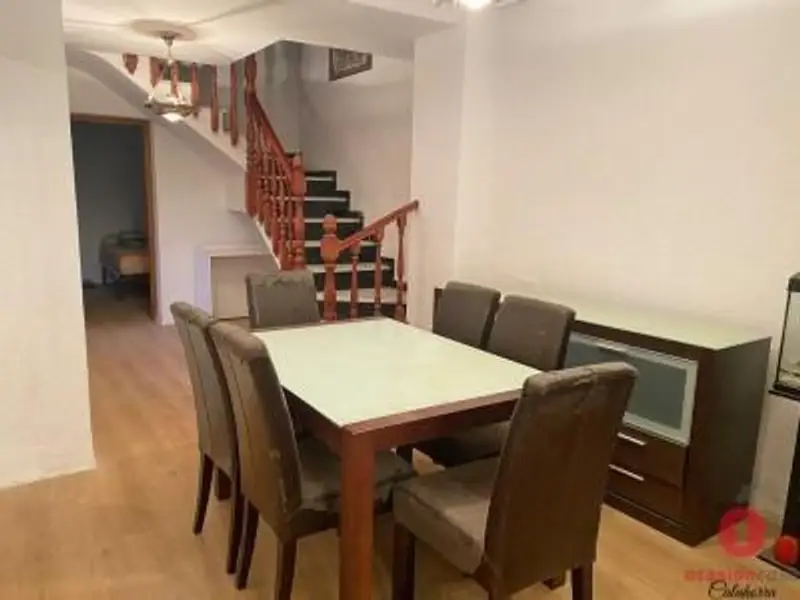 Chalet en venta en Cordoba para reformar 149m2